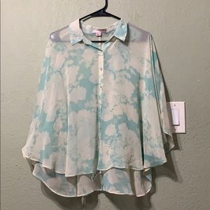 Batwing Mint and White Blouse